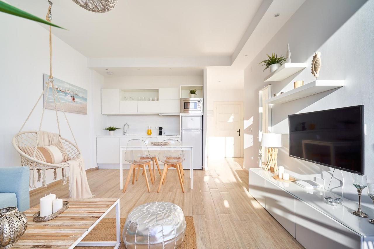 Sunset Beach Charming Apartment With Jacuzzi Torremolinos Kültér fotó