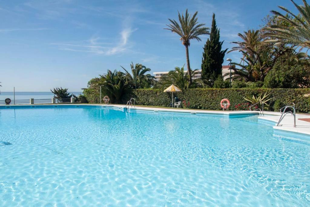 Sunset Beach Charming Apartment With Jacuzzi Torremolinos Kültér fotó