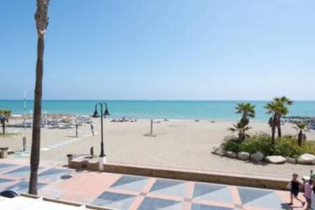Sunset Beach Charming Apartment With Jacuzzi Torremolinos Kültér fotó